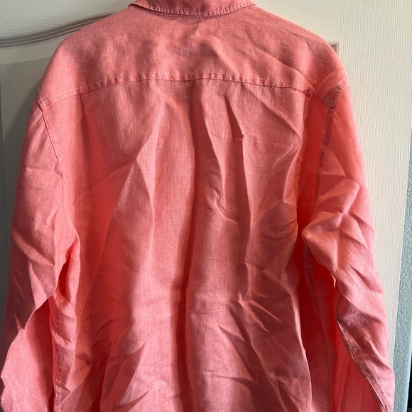 Tommy Bahama linen shirt - Picture 3 of 3